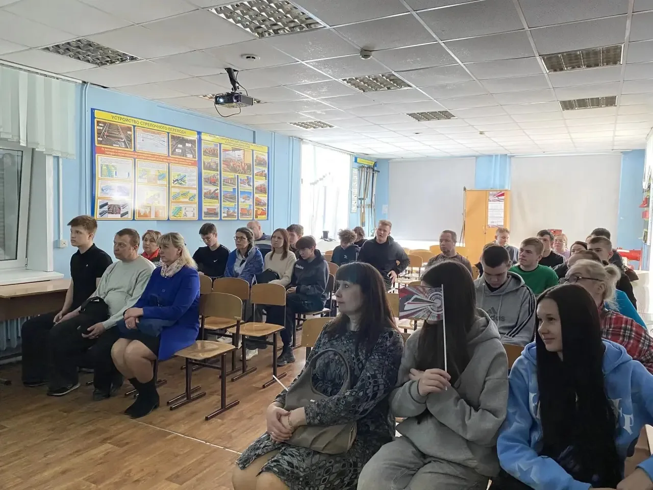 Один шаг до мечты ✨  Юные железнодорожники и родители наших выпускников провели целый день в Кировск