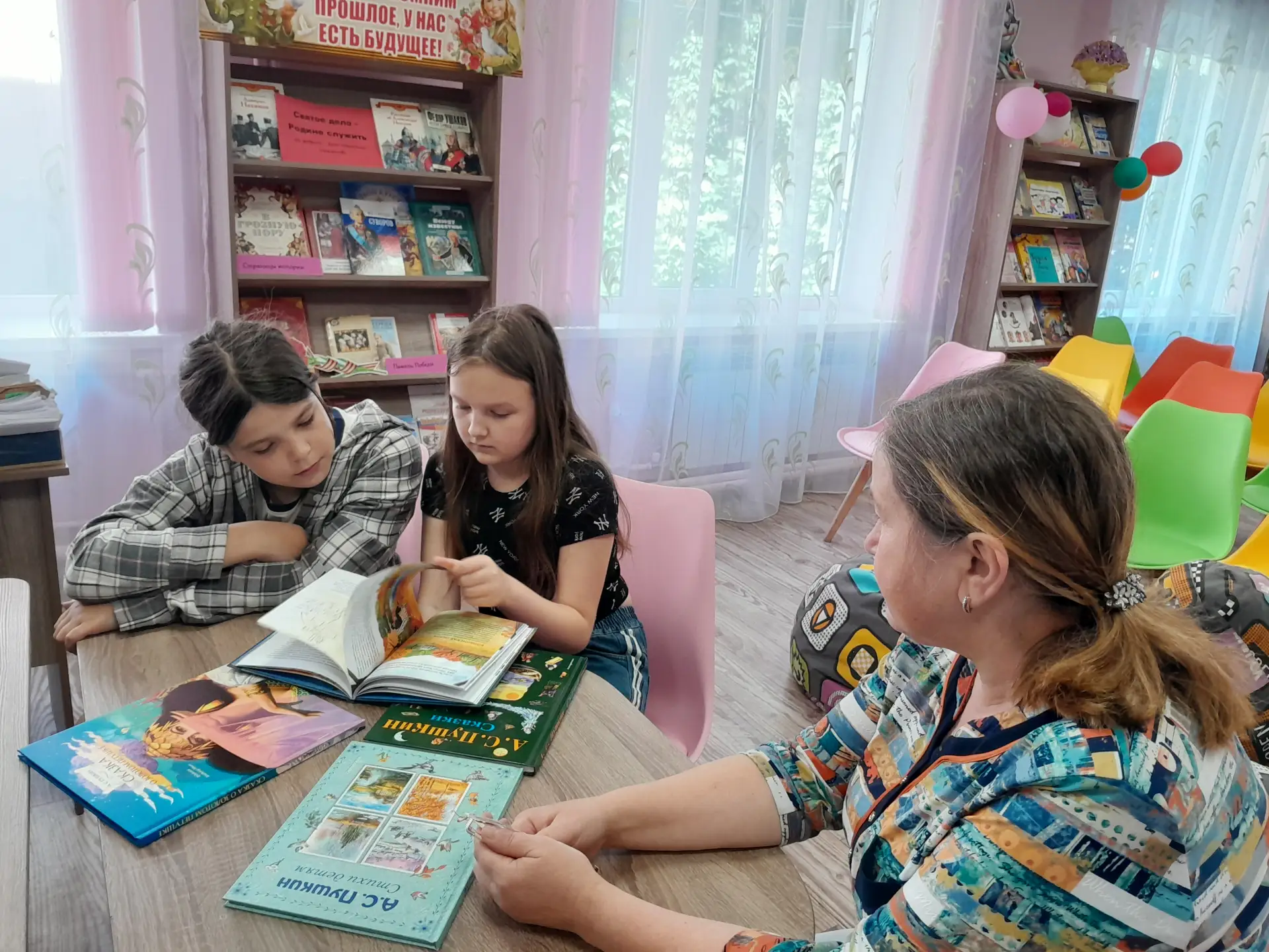 Пушкинские сказки помним без подсказки