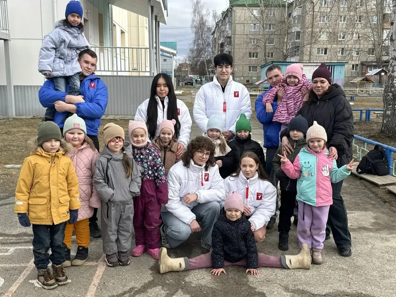 Поддерживаем Всероссийскую акцию «Будь здоров!» вместе с замечательными студентами Урай...