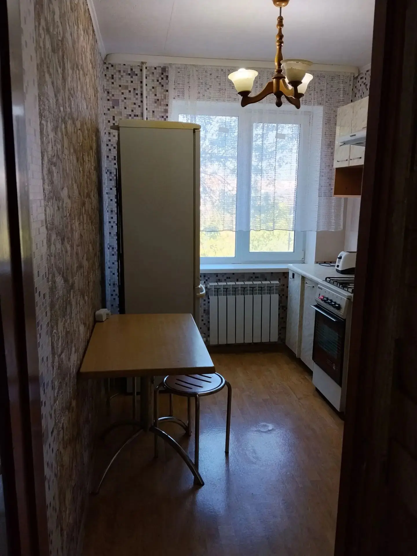 Продам 3х комнатную квартиру 62,3м.кв на 3эт.по ул. Урицкого Мариуполь. Квартира с мебе...