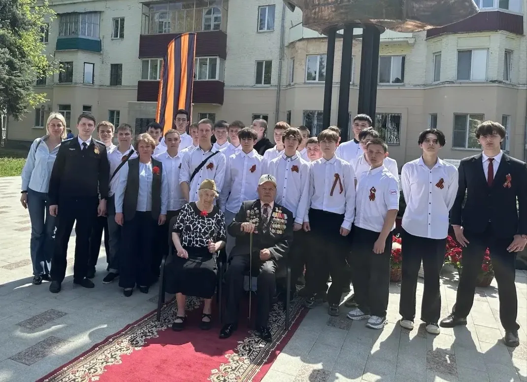 ВЕЧНАЯ ПАМЯТЬ ГЕРОЯМ!   8 мая в Дёмском районе прошла торжественная церемония возложения цветов к Ст