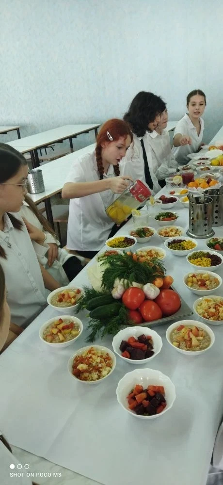 🍎 Вкусные и полезные знания для 6 «А»! 🥗  Сегодня у нас был необычный и очень интересный урок! Вмест