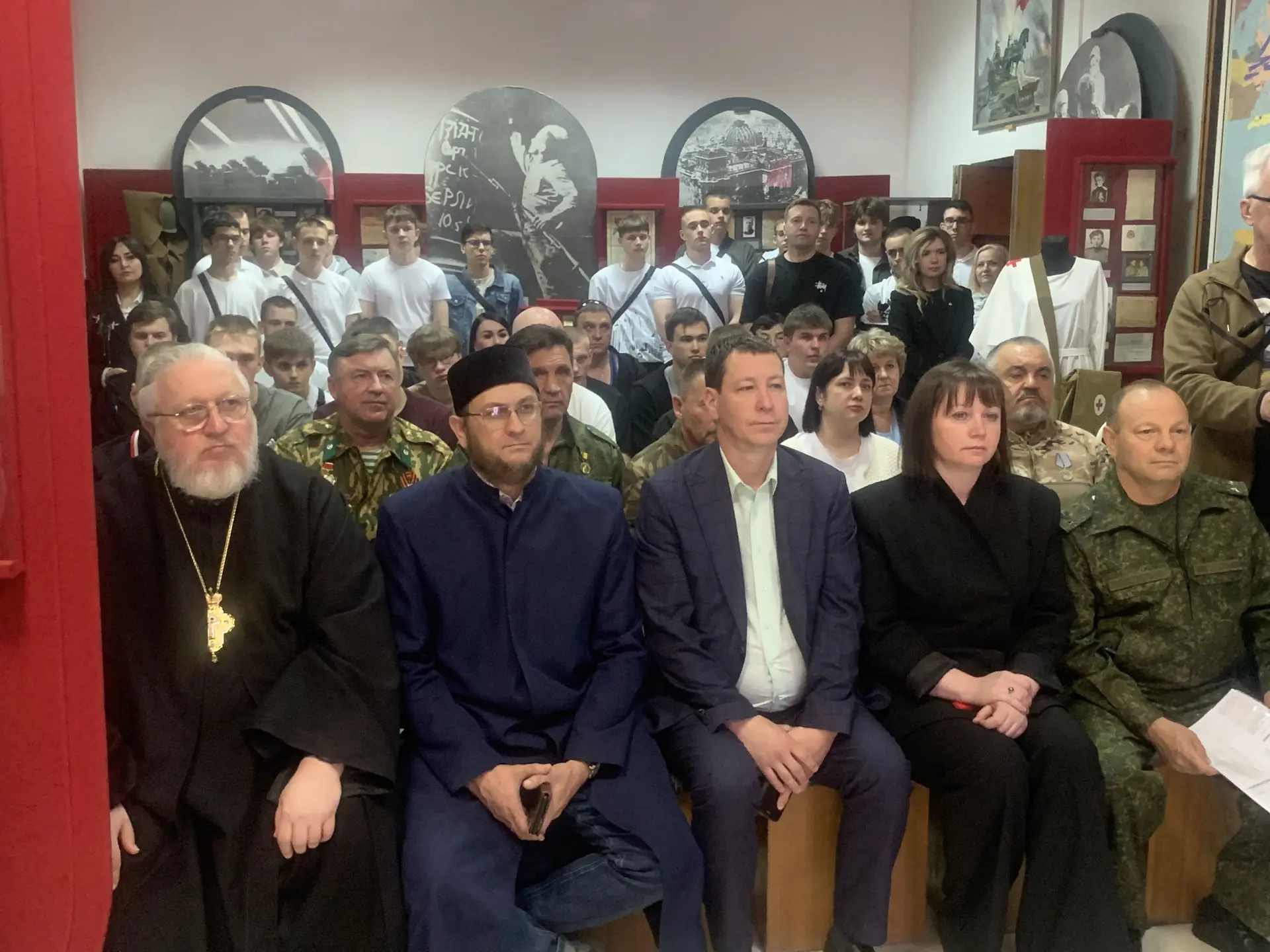 Сегодня в Кузнецке состоялось торжественное мероприятие, посвященное Дню призывника. В ...