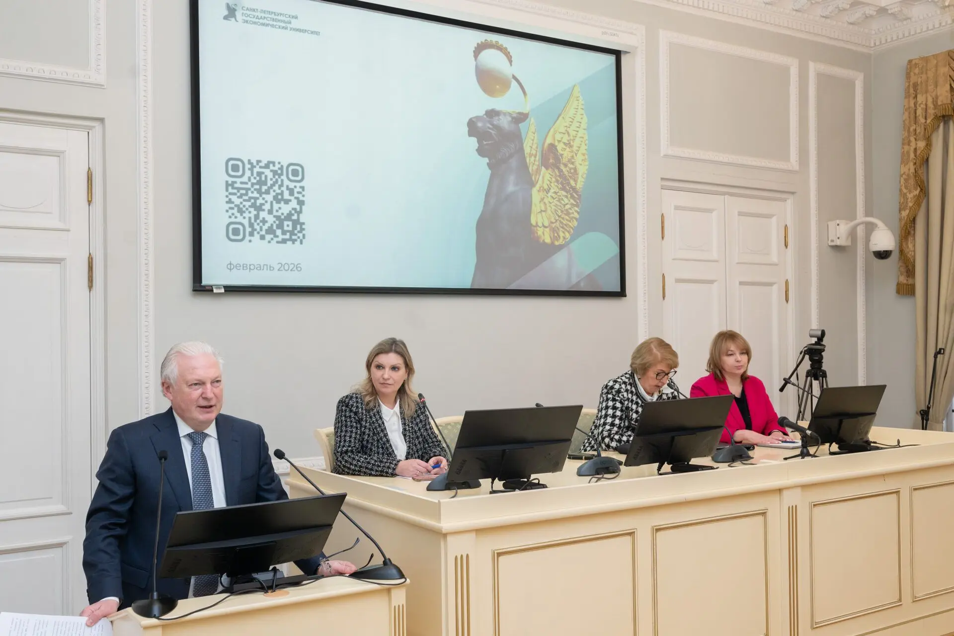 Поддержка молодых ученых – один из приоритетов СПбГЭУ