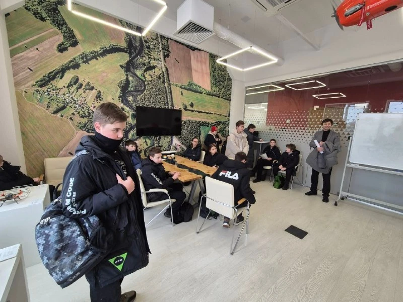 Знакомство с миром беспилотников: экскурсия в Геоскан 🚁✨  Финалист и призёр профориентационного конк
