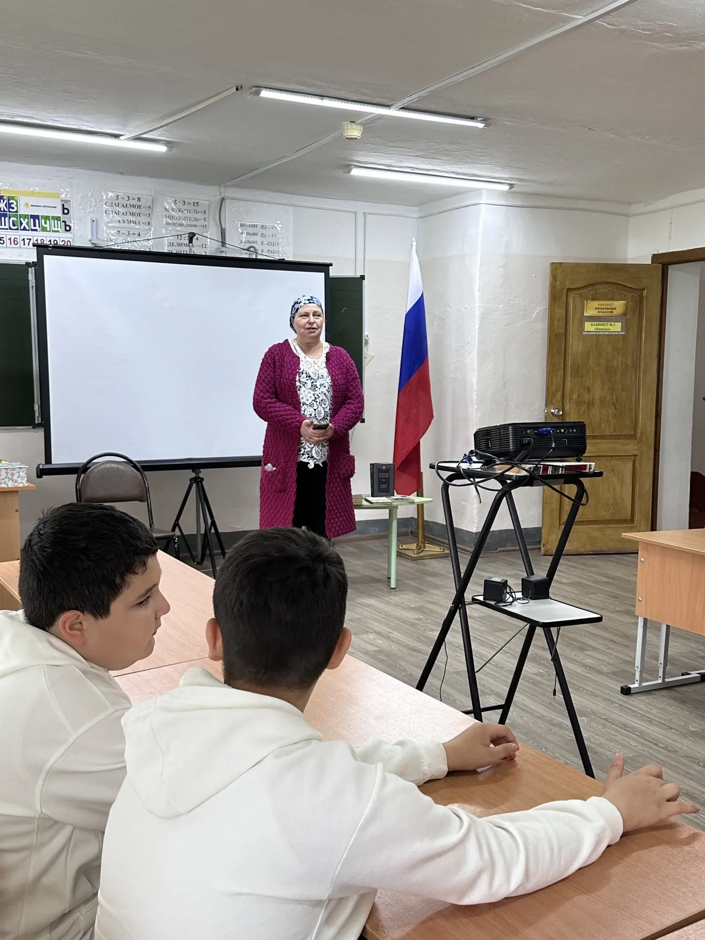 Лекторий с фельдшером «Наркотикам НЕТ!»


Сегодня воспитанникам летнего лагеря «Дружный» фельдшер со