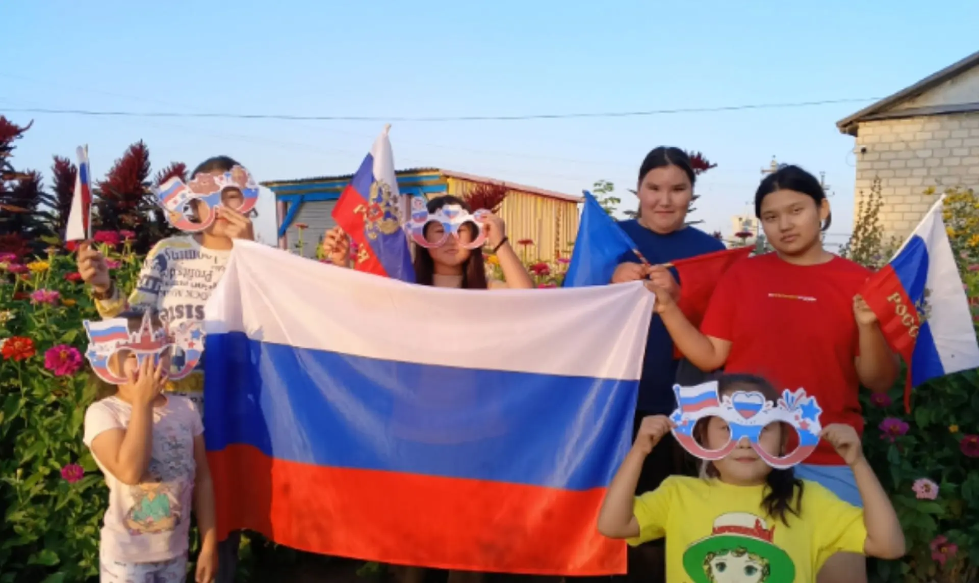 🇷🇺 22 августа  - День государственного флага России!
