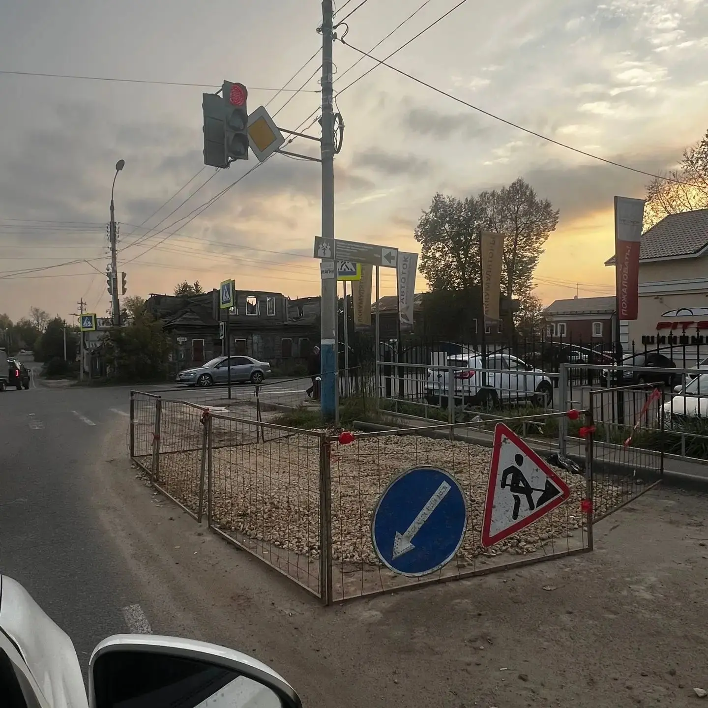 Очень удобно: не доделать свою работу, поставить знак и забить на 2 НЕДЕЛИ!