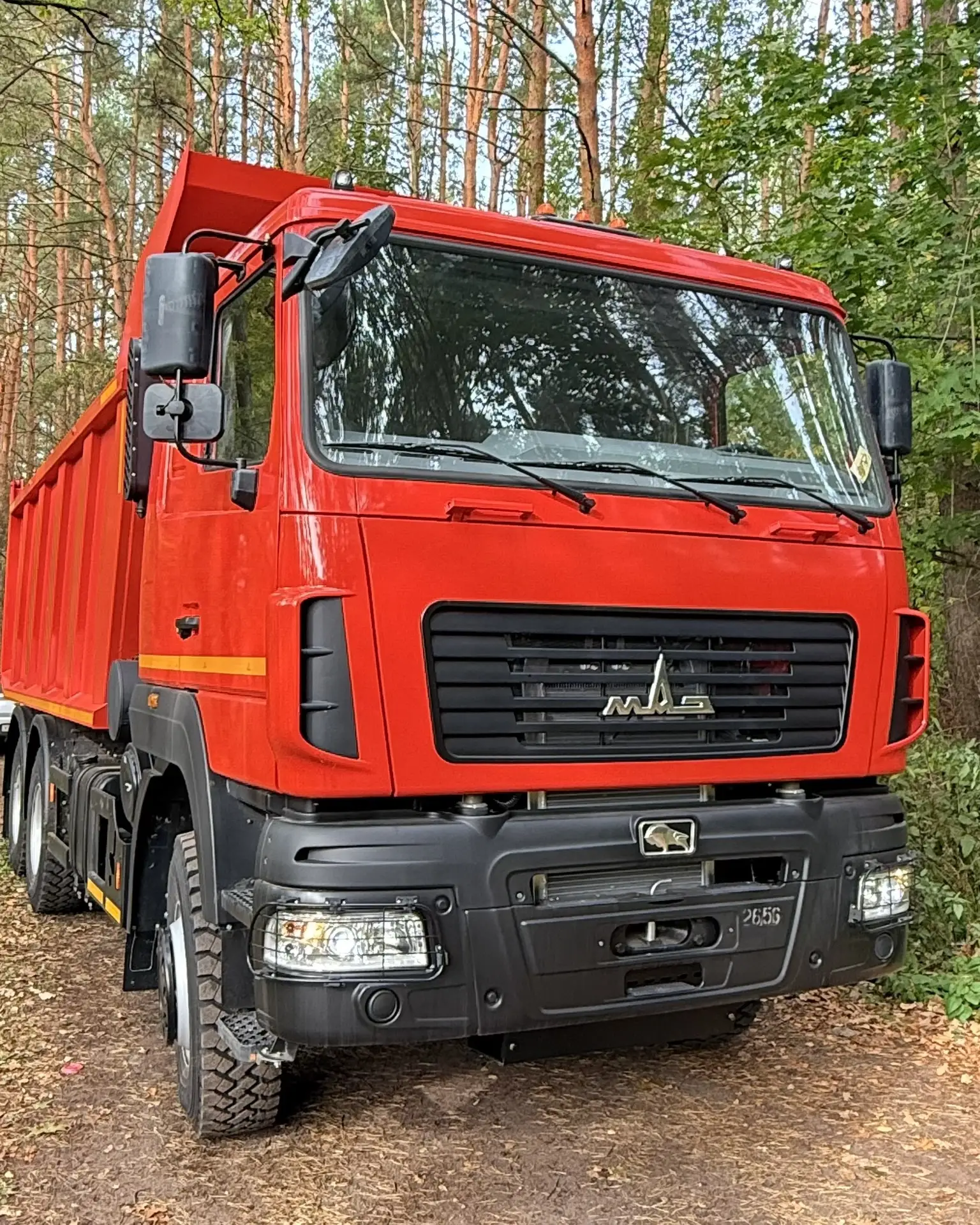 МАЗ 650128-8570-005 самосвал, который готов работать на результат🔧

Надежный автомобиль с колесной 