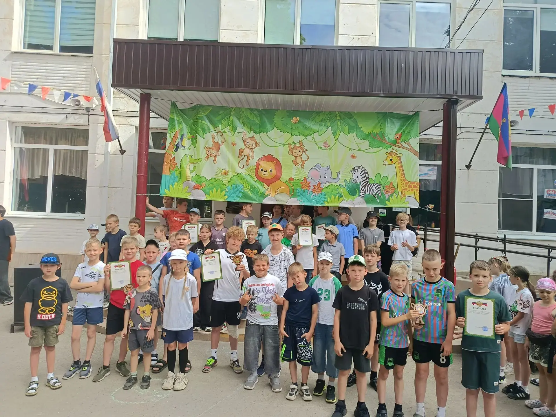 🏆 Главная футбольная битва лета состоялась! ⚽️

В нашем лагере «Фантазия» сегодня гремел не детский