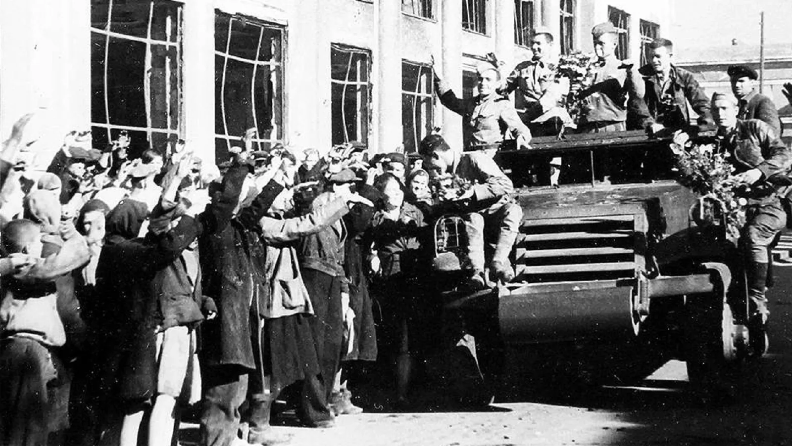 Исторический код Донбасса: 83 года со Дня освобождения Славянска и Краматорска 🇷🇺🎖