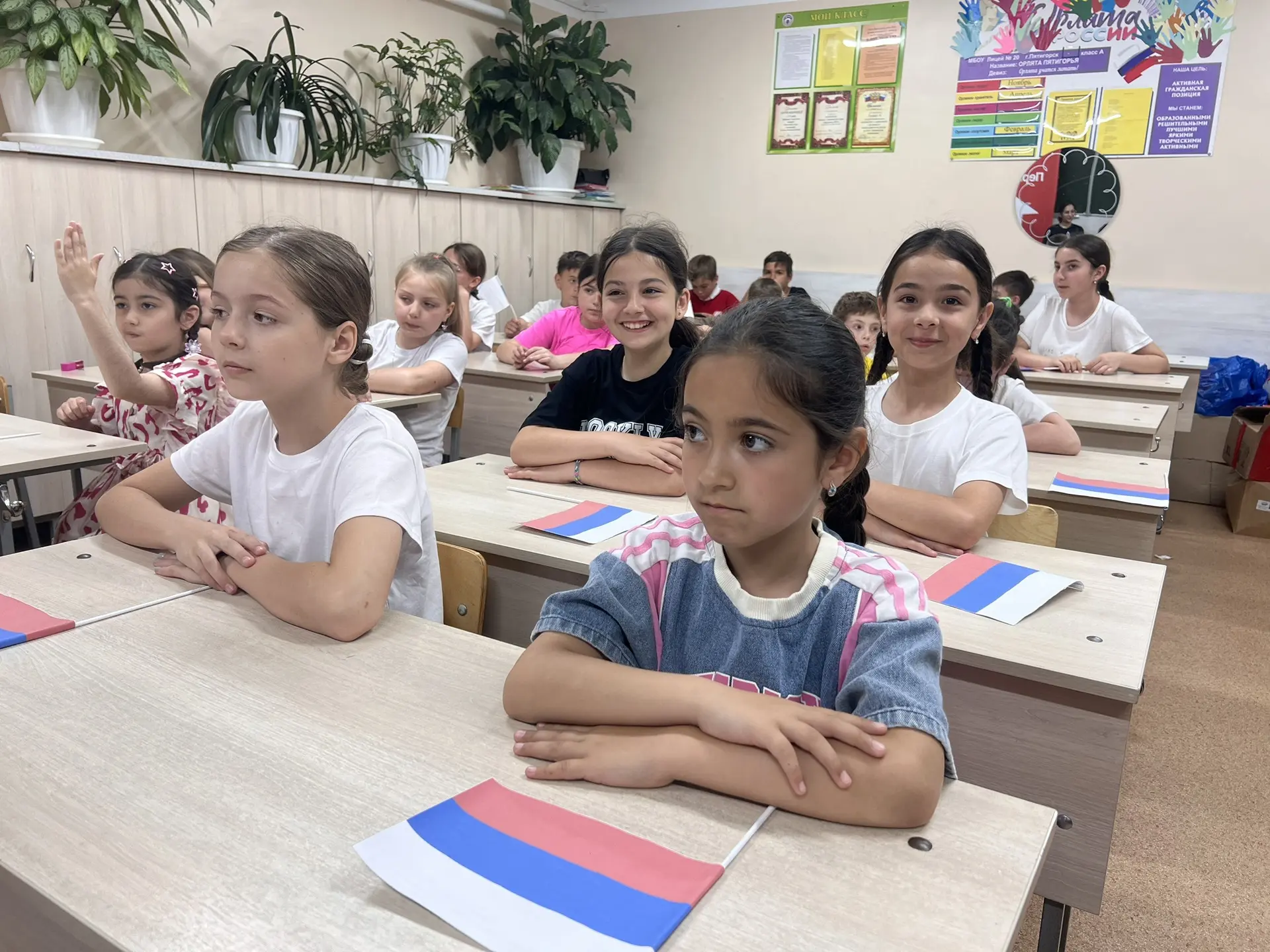 🇷🇺 Сегодня в лагере «Дружба» было по-настоящему празднично!

Наши ребята с огромным удовольствием 