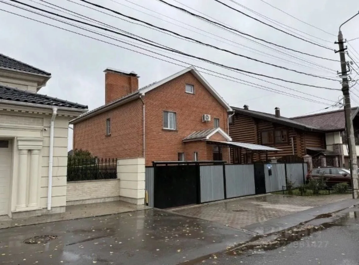 🏡 Коттедж в парке Тулы — за 55 млн

Тулякам назвали цену одного из самых дорогих частных домов обла
