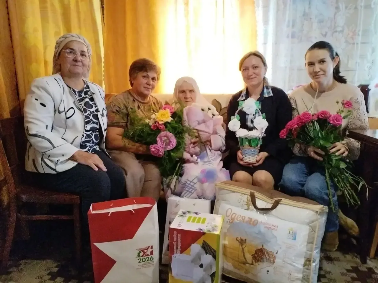 В Бакрчах чествовали труженицу тыла Гульфию Мустафовну Якимову, отметившую 95-летний юбилей

В этот 