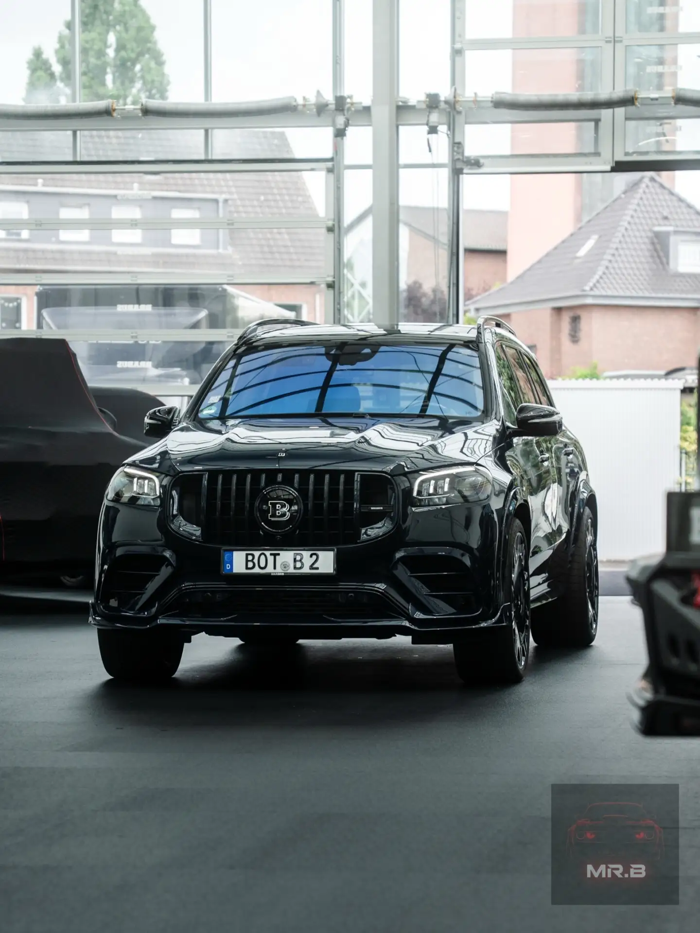 ⚫ BRABUS 900: семиместный GLS быстрее многих спорткаров

BRABUS 900 Superblack построен на базе Merc