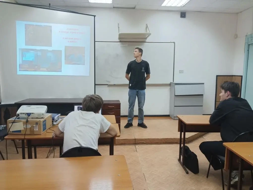 Подвели итоги

Кураторский час "Завершаем второй курс" прошел в группах 441, 452 #ПЭФ программ СПО. 