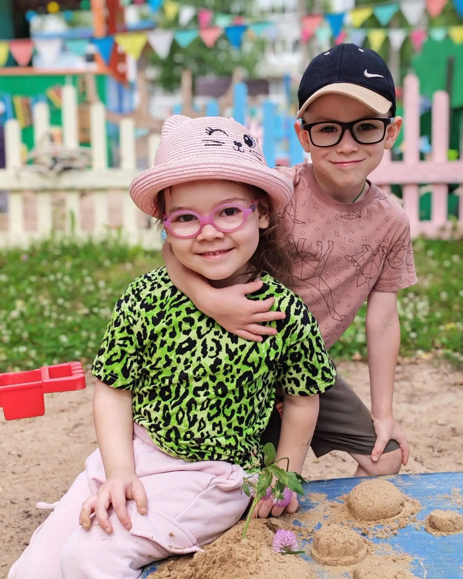 🏖Помните эту детскую присказку? 
«Мы в песочнице играем и куличик выпекаем…». Именно там, среди вед