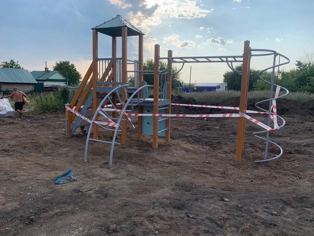 Ещё один детский комплекс.