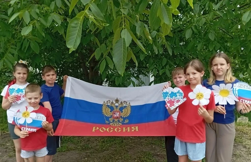 В Щигровском центре «Импульс» прошло замечательное мероприятие «Я люблю свою страну» — тёплое, душев