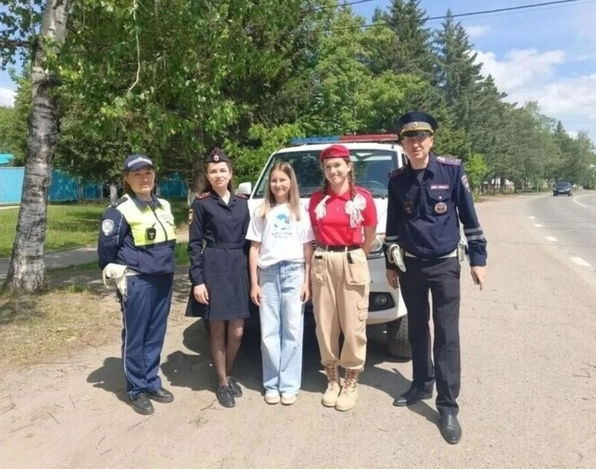В посёлке Переяславка района имени Лазо Хабаровского края сотрудники Госавтоинспекции совместно с ак