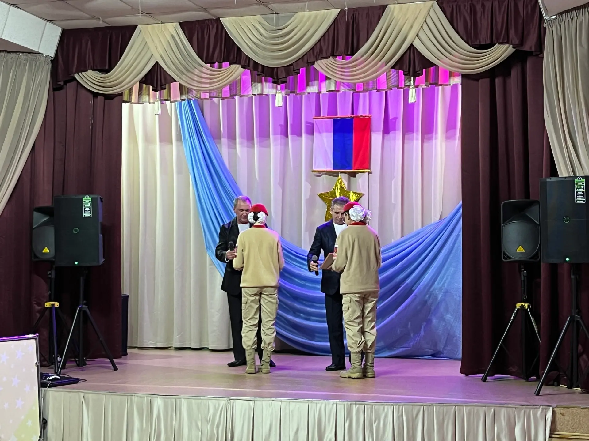 27 февраля курсанты военно-патриотического объединения "Витязь" нашей школы приняли участие в награж