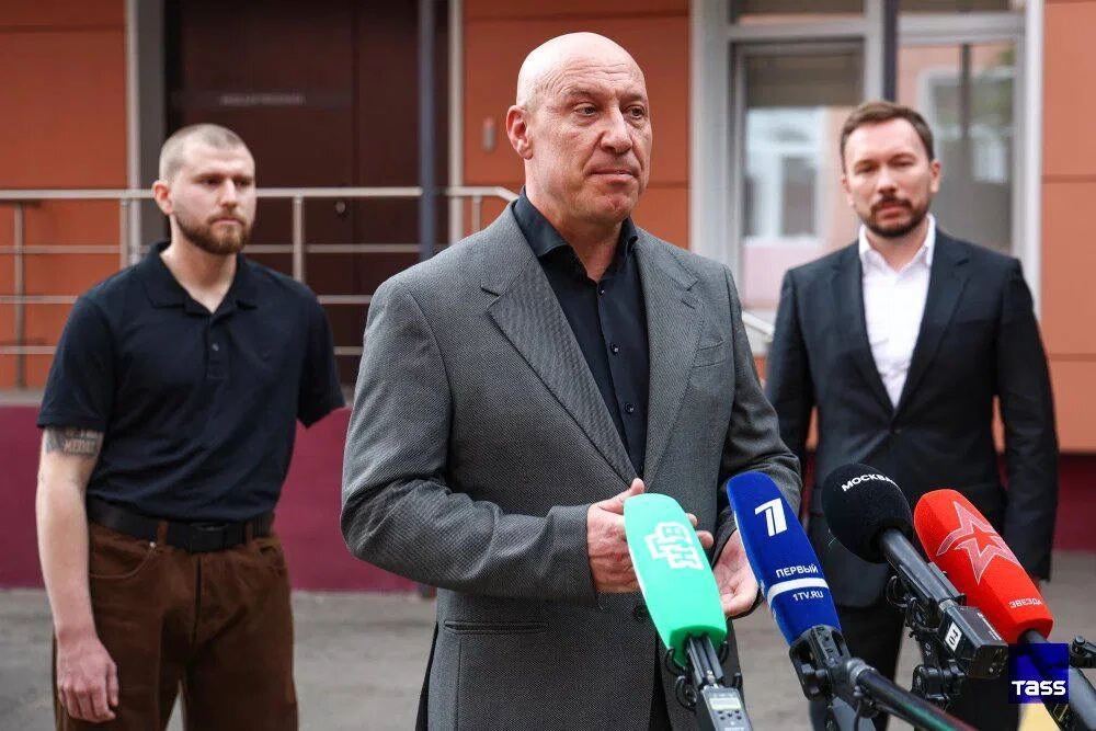 В Москве в «Едином Центре поддержки участников СВО и членов их семей» состоялась торжес...