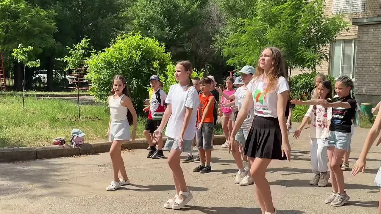 💃 Танцевальный час «В ритмах детства»