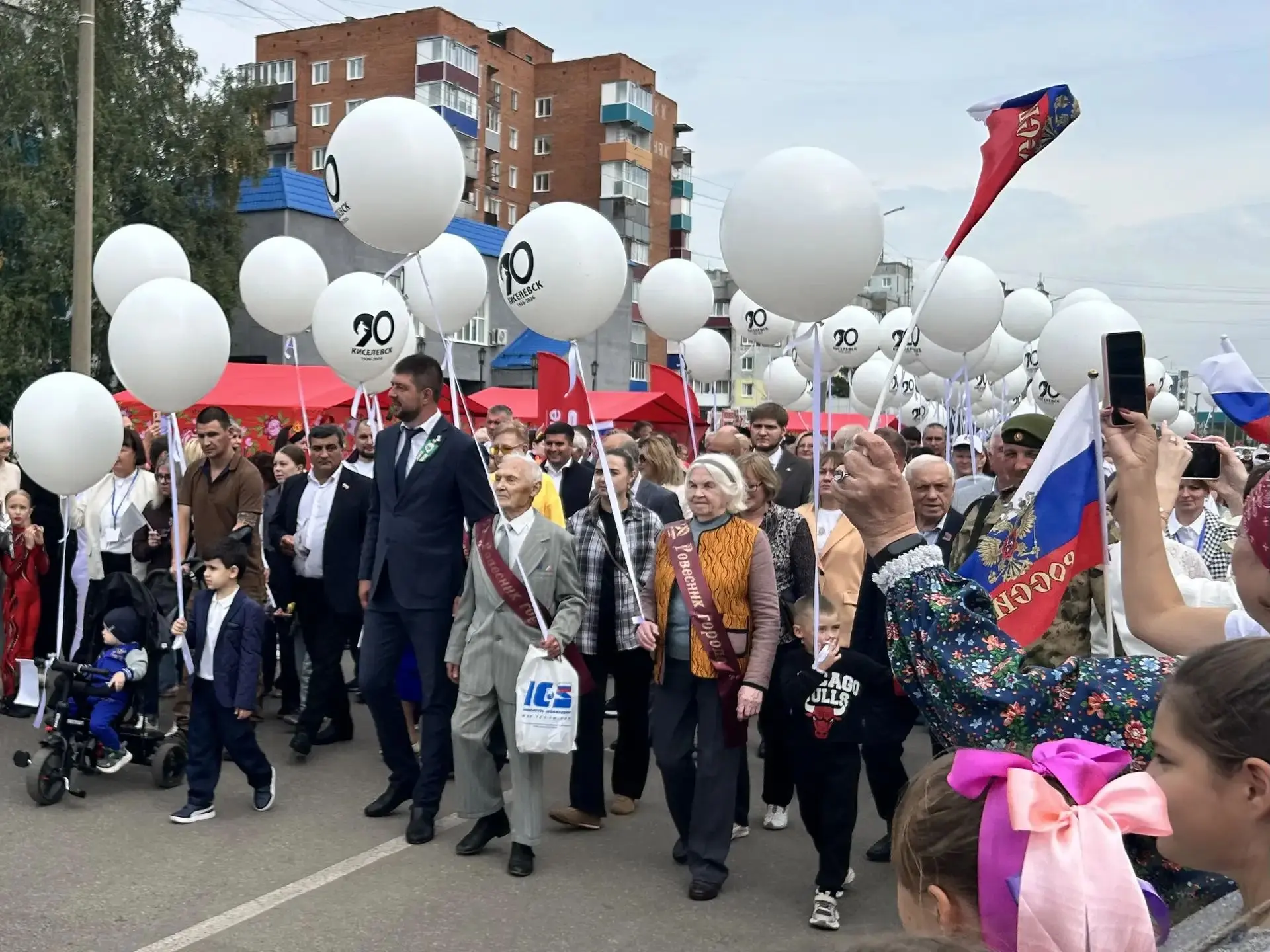 Бульвар творчества» в честь Дня города и Дня шахтера! ⚒️🎈