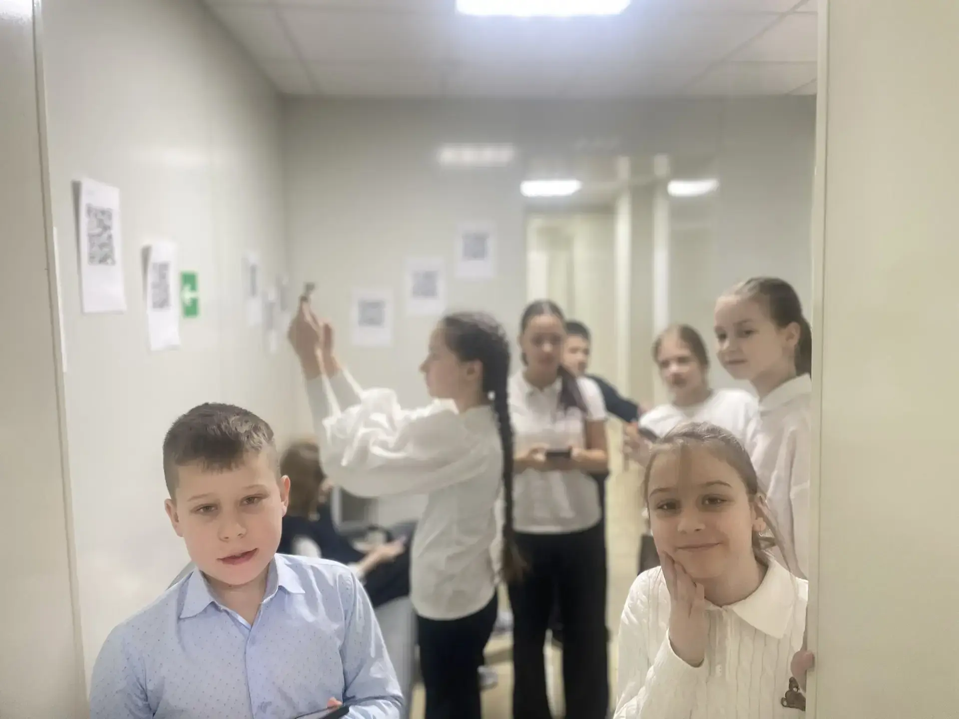 English in Space: День английского языка в начальной школе! 📝🇬🇧🚀  Предметная неделя в филиале началь
