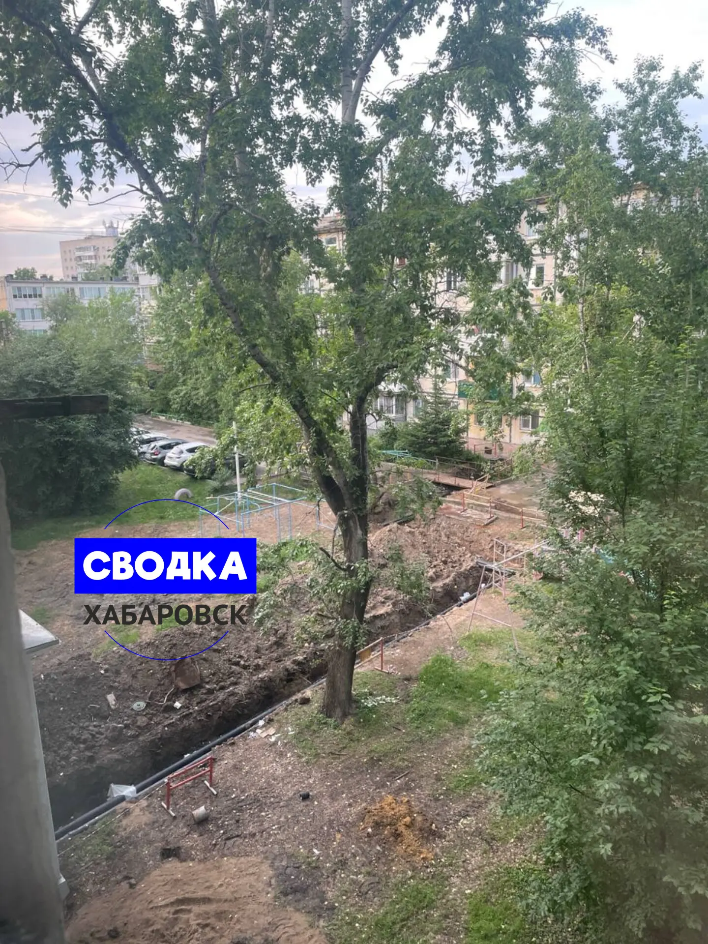 От подписчика: "Первый микрорайон, Калараша 9, уже около двух недель работники каждое у...