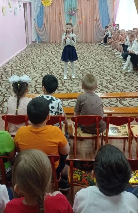 26 мая ученики нашей школы искусств с концертом пришли в гости к дошкольникам и подарил...