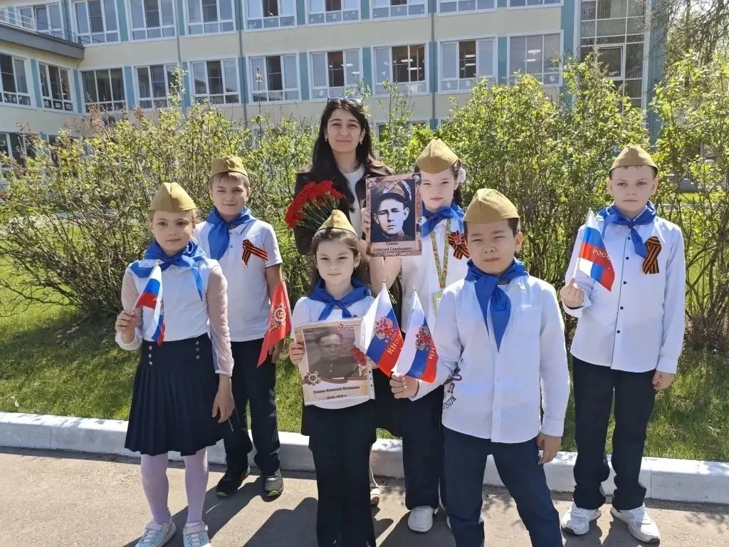В рамках «Марафона Победы» патриотическая акция «Я помню!» Корпус 3, на улице Строителей д. 2