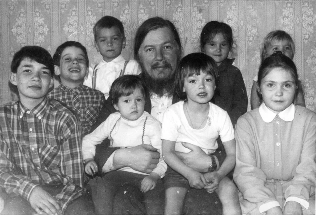 Когда мы видим добрых и вос­питанных детей, то неволь­но радуемся за их родите­лей и немножко им зав