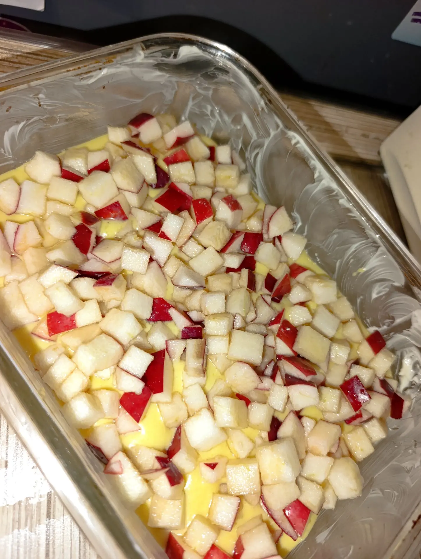 Сегодня мой 1 пирог с яблоками.
