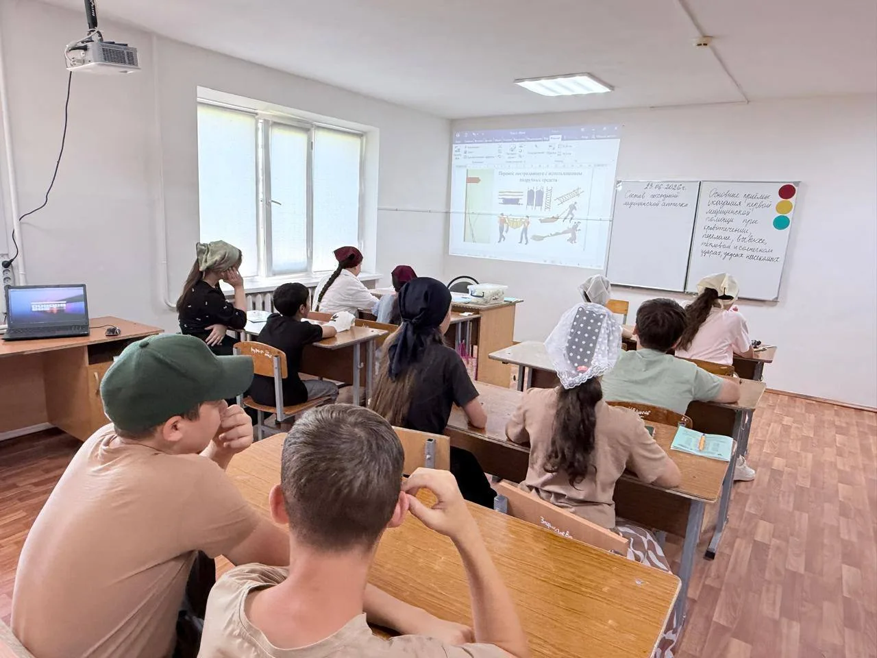 На летней площадке прошло полезное и познавательное занятие!
Дакаева Луиза провела урок на тему «Осн