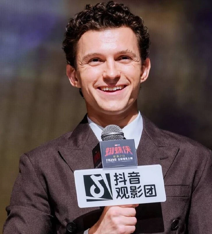 😯 Том Холланд заявил, что Marvel уже определилась с новым Человеком-пауком.

🕷️ По словам актёра, 