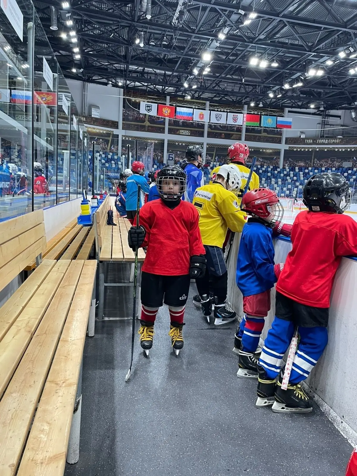🏒🥅Игрок команды «Ракета» Денисов Антон, принял участие в мастер-классе для юных хокке...