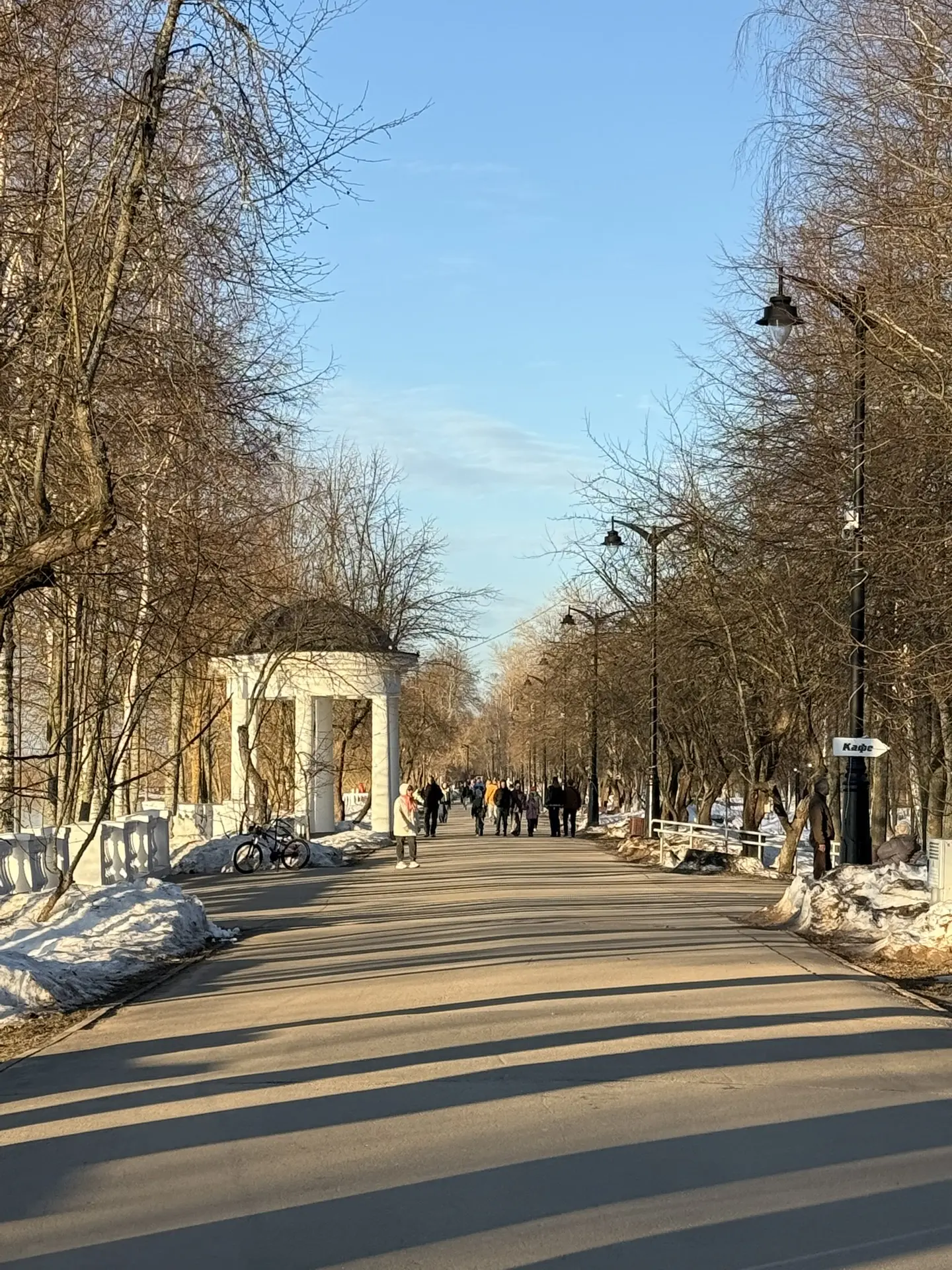Вот и вернулись любимые прогулки по набережной ❤️  Погода очень радует последние время  ☀️  💚Подпиши