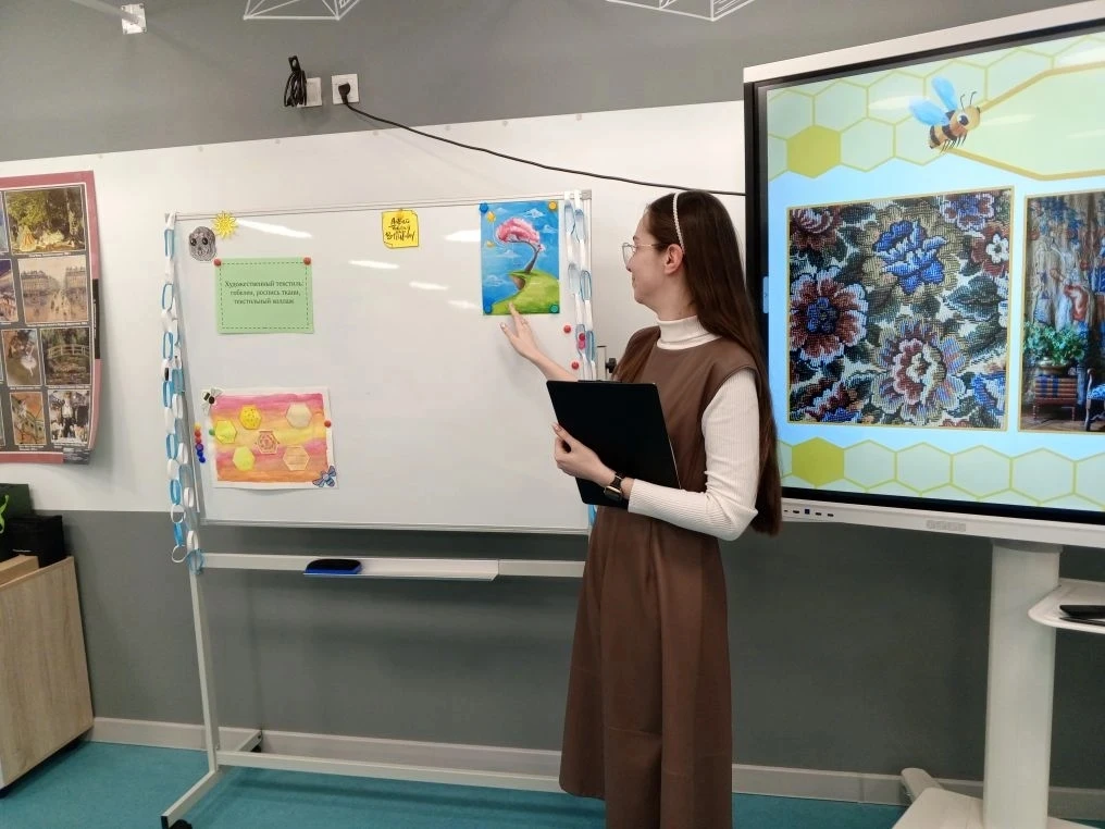 🎨 Магия нитей и красок в 5 «Г»: открытый урок ИЗО!