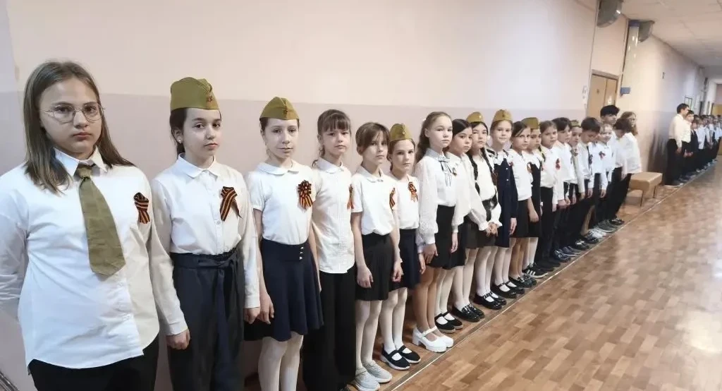 🎗️ Радиолинейки ко Дню Победы  Сегодня во всех школьных корпусах прошли радиолинейки, посвящённые Дн
