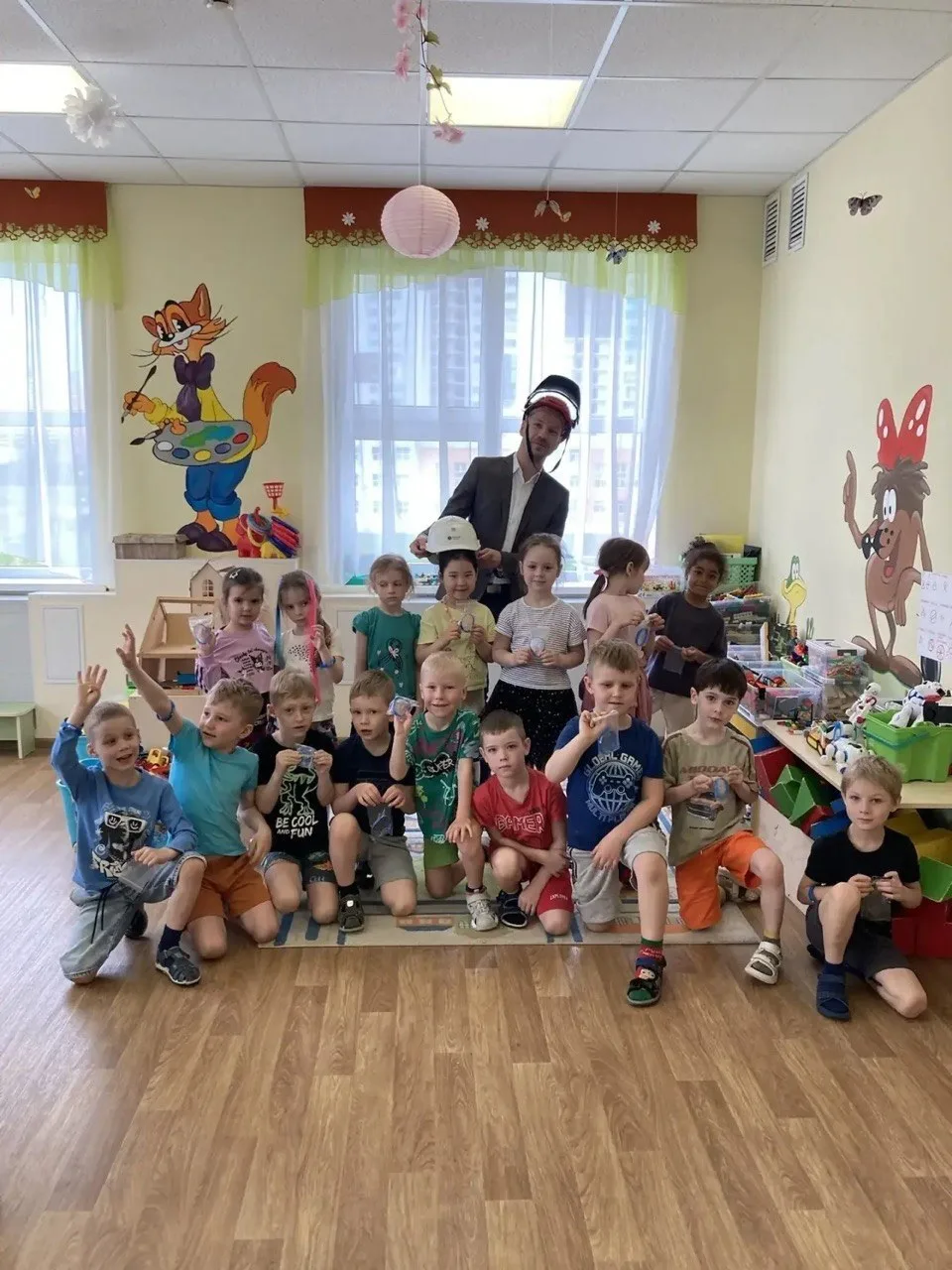 ☀️ Лето продолжается, а вместе с ним — и уроки электробезопасности от #РоссетиЛенэнерго! 

🔹В июле 