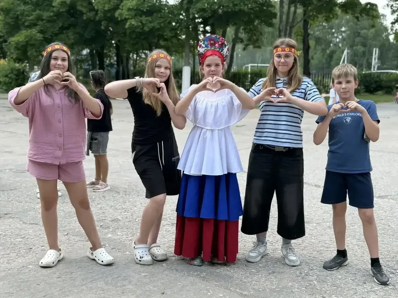 В преддверии Дня России в МОУ «Лицей №23» прошли праздничные мероприятия!

🇷🇺 На этой неделе в наш