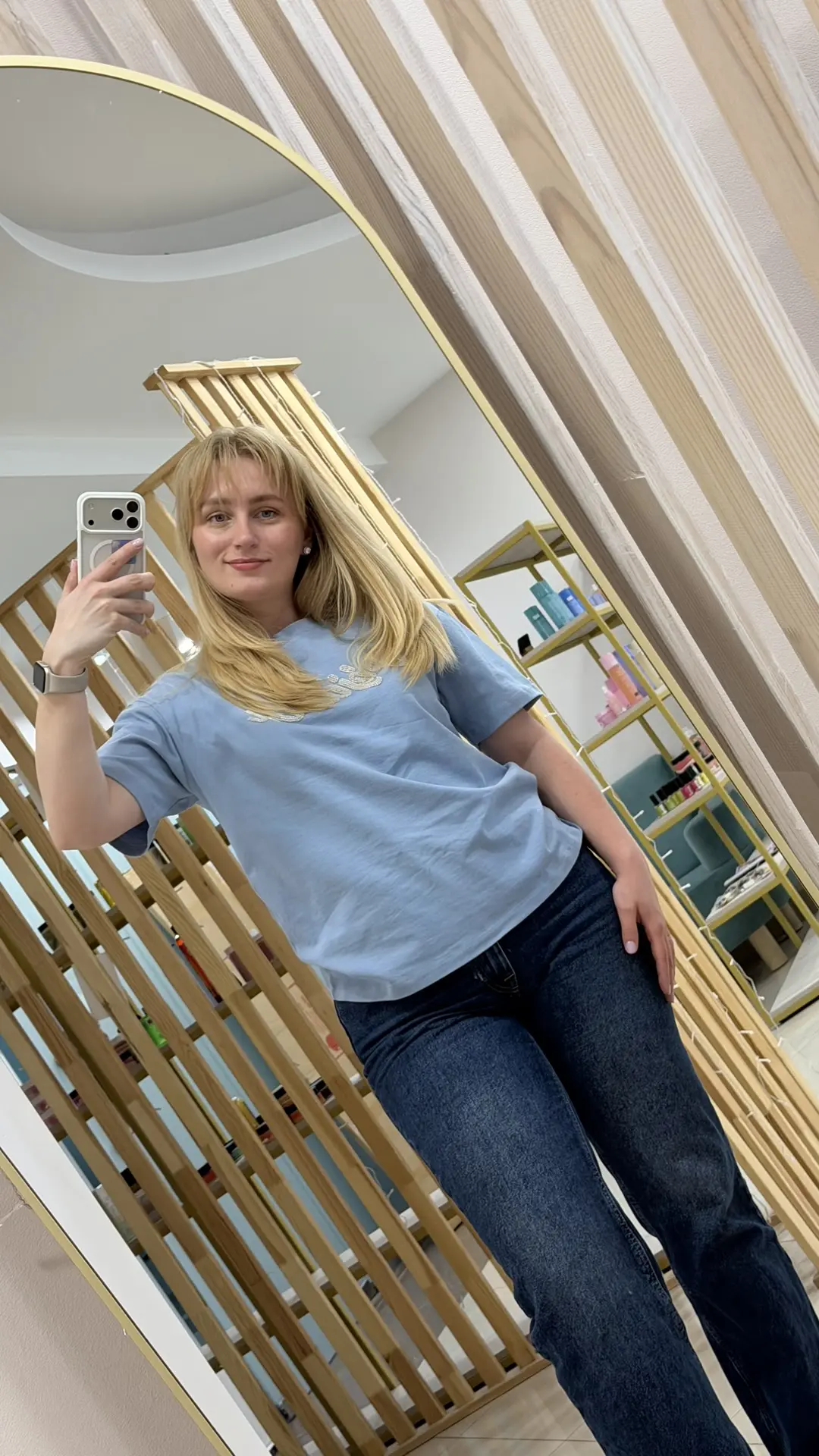 Если в студии появляется новый объект, значит грядут перемены 🙃✨
