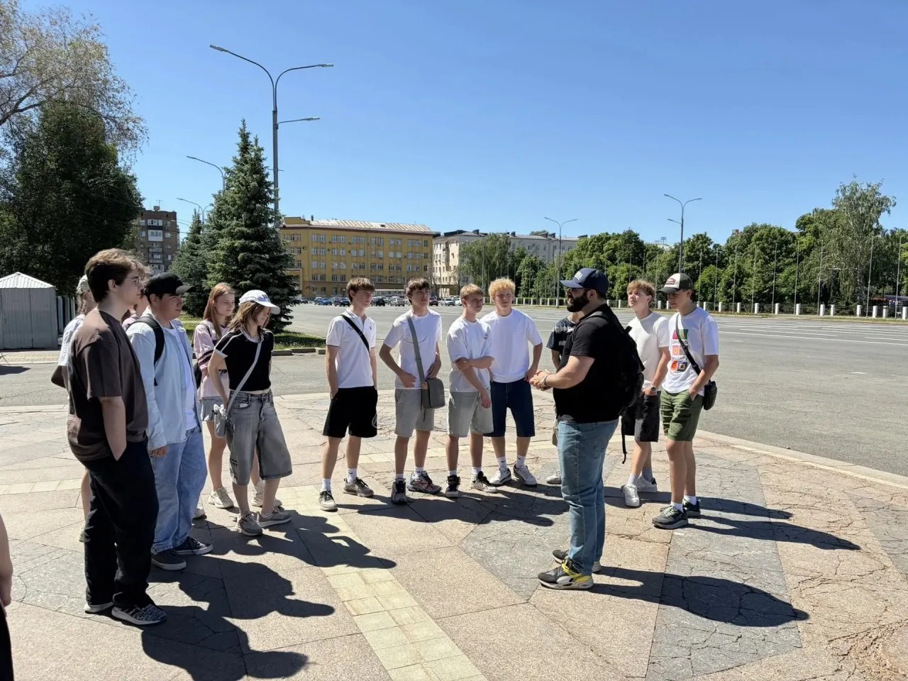 Экскурсия по старому центру Самары: путешествие сквозь века 🏛️✨  Недавно учащиеся 9 «А» класса вмест