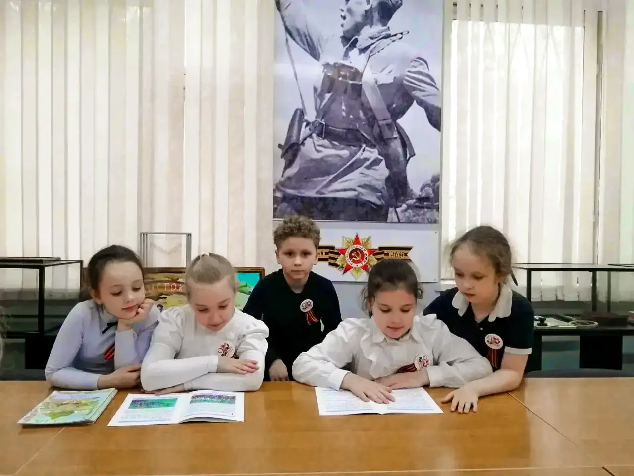 МАРАФОН ЧТЕНИЯ КО ДНЮ ПОБЕДЫ🎗️📖  Как рассказать ребёнку о войне так, чтобы он не просто услышал, а п