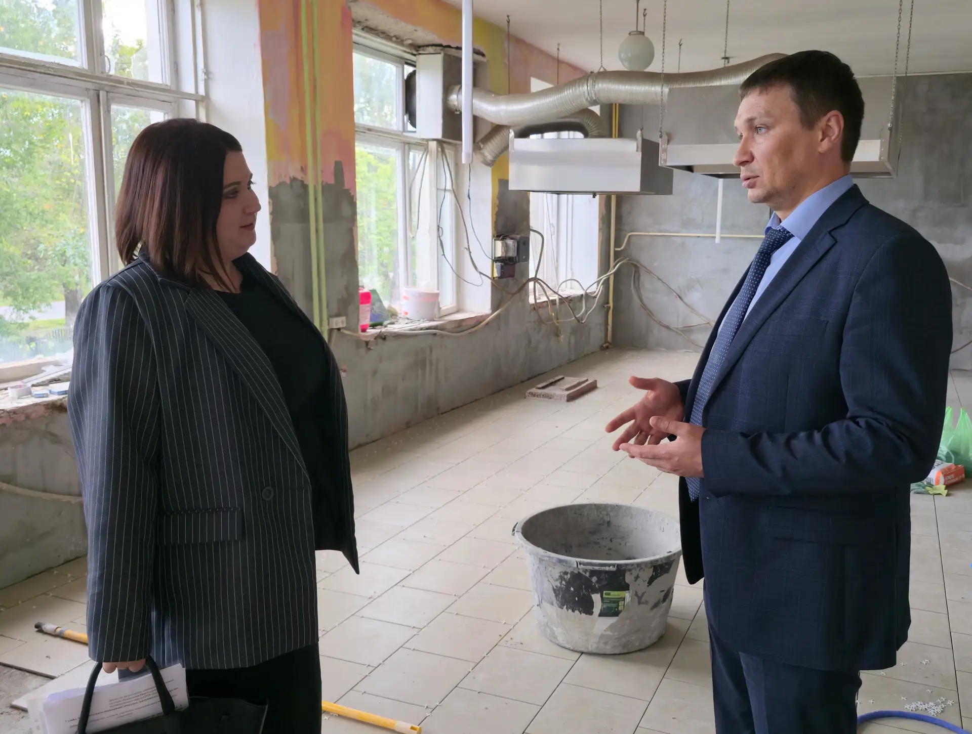 🏢 Ремонт в Исовской школе и начало учебного года обсудили с родителями школьников.