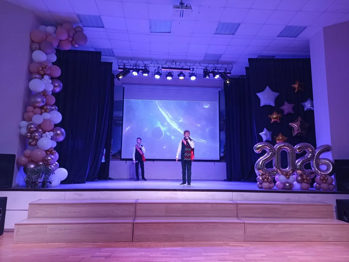 🎓 Сегодня в нашей школе — особенный день! 🎓

Сегодня мы провожали выпускников 4-х классов! Это тро