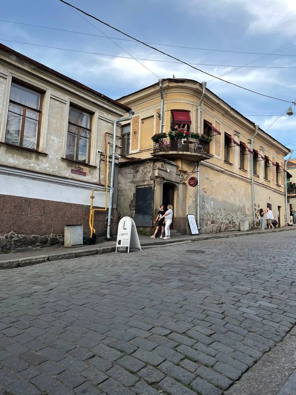 Мы сегодня просто были в Выборге. Гуляли, ели и наслаждались спокойствием без детей.