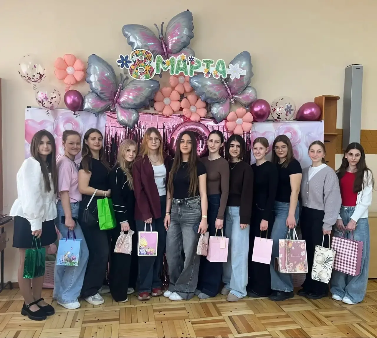 🌸8 Марта – самый лучший праздник на планете.  Праздник, который никого не может оставить равнодушным