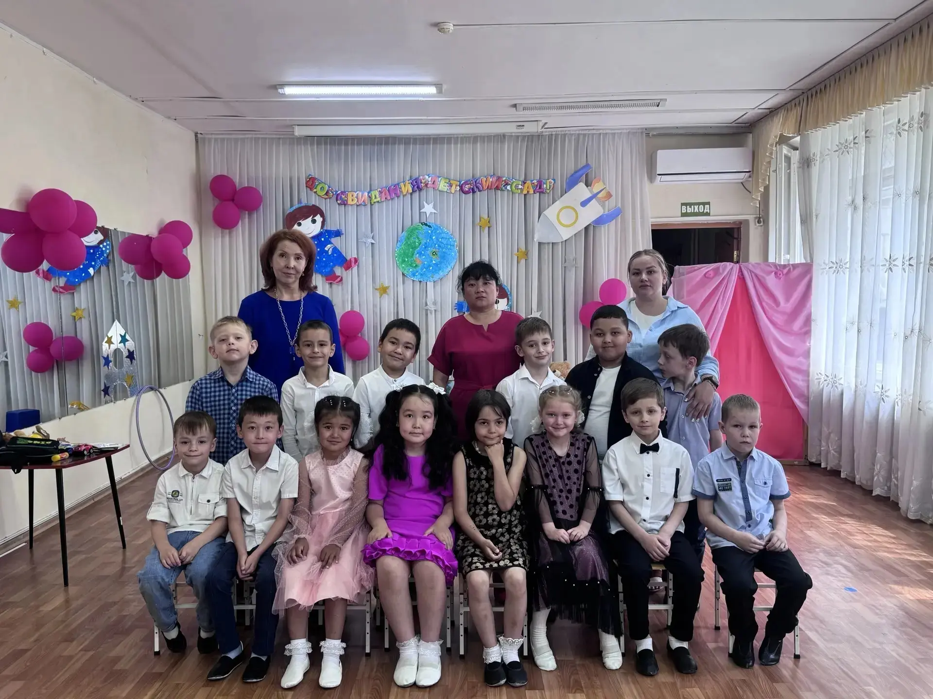 Вот и пролетели беззаботные деньки в нашем уютном детском саду. 

19 мая в группе № 10 царила особая